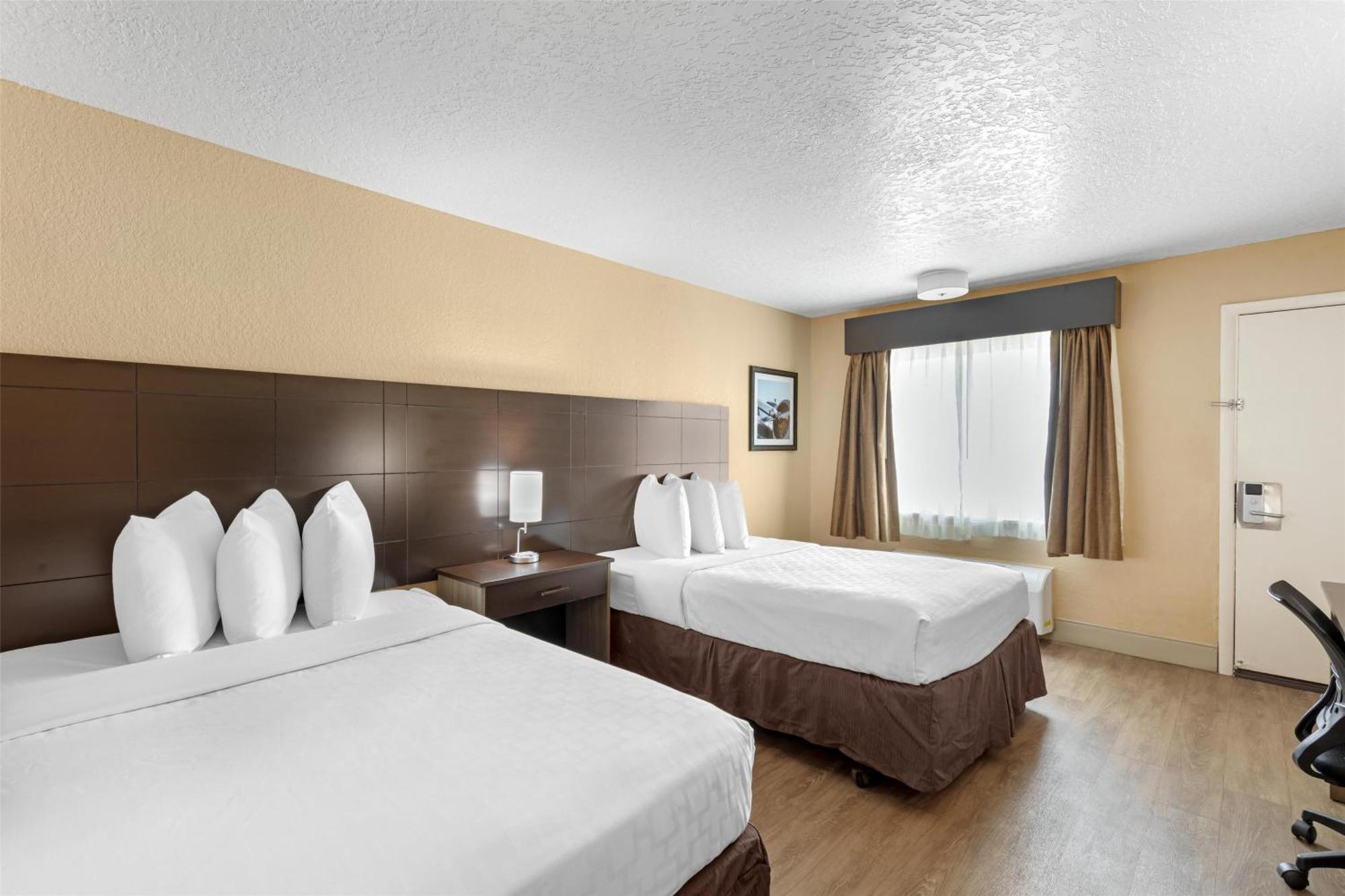 Double Room with Two Double Beds - Smoking,1689828941:JPEG